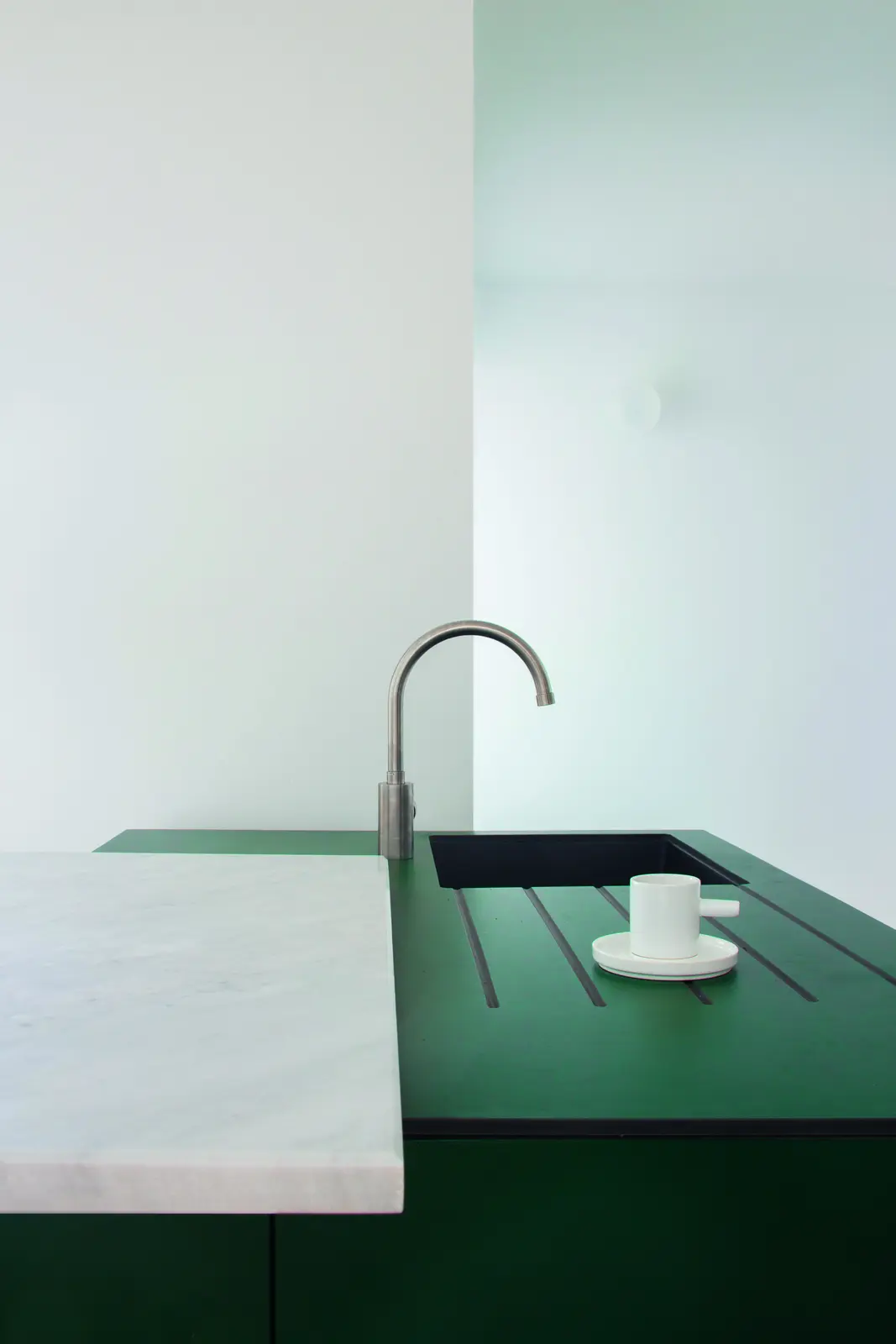 Worktop in Reysipur® Compact Vert Sarcelle V108