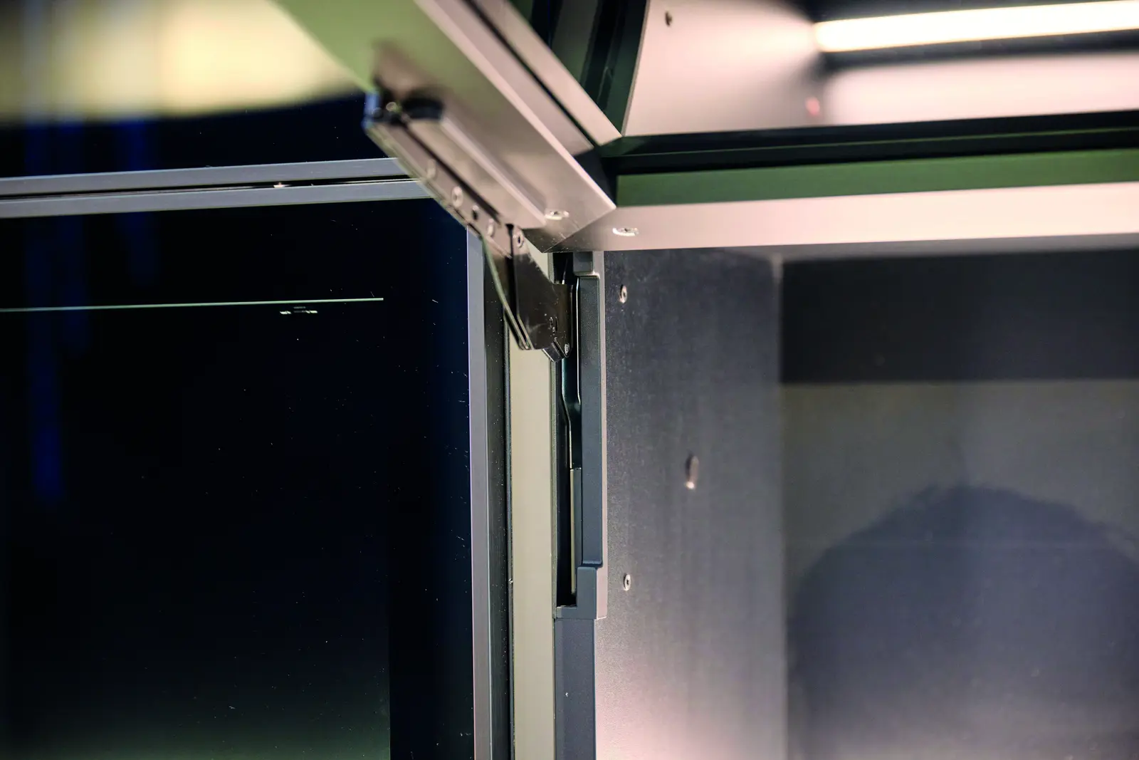 Kesseböhmer’s FREEslim flap lift fitting