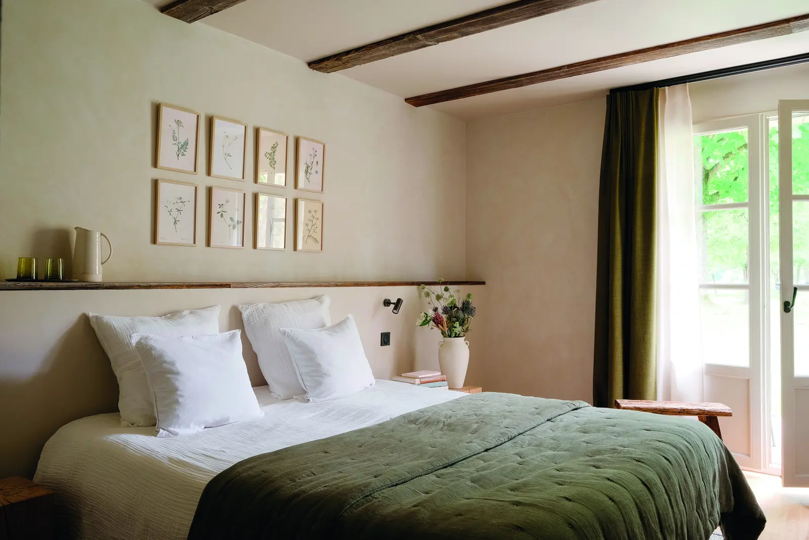 Chambre t&eacute;moin am&eacute;nag&eacute;e par Laune Architecture au ch&acirc;teau de Villiers-le-Mahieu